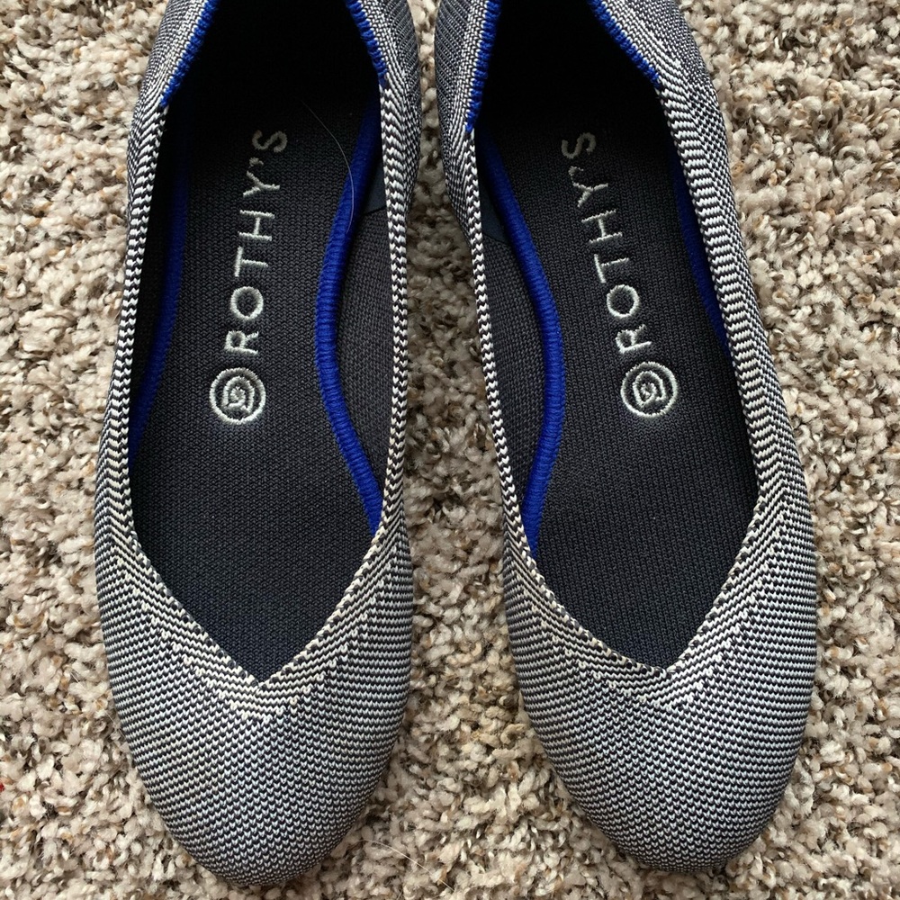 Black and White Rothy’s Round Toe Flat